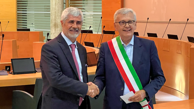 Il passaggio di consegne tra il Commissario Straordinario e il neo Sindaco
